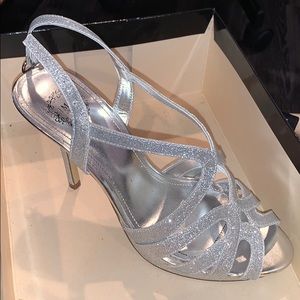 I. Miller silver sparkle high heel shoes